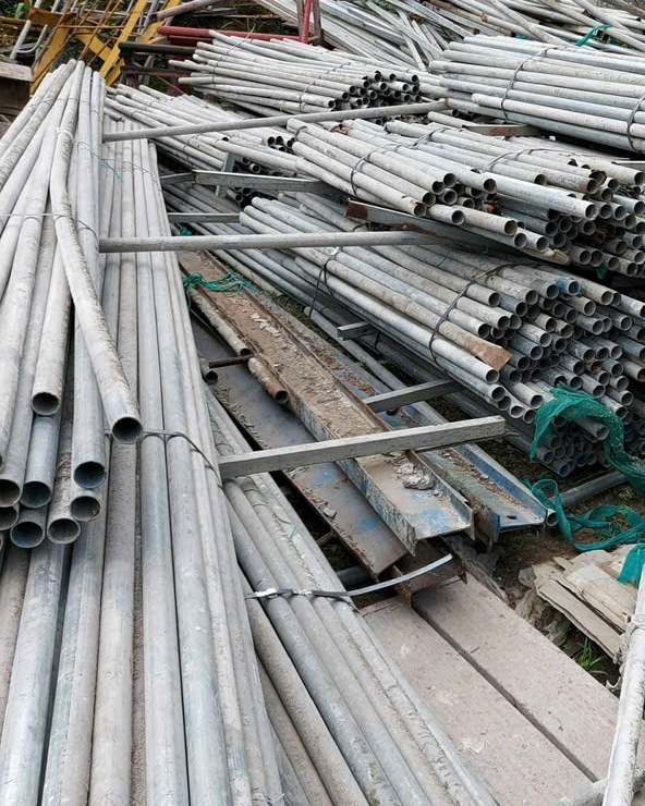 phế liệu sắt thép thu mua 10